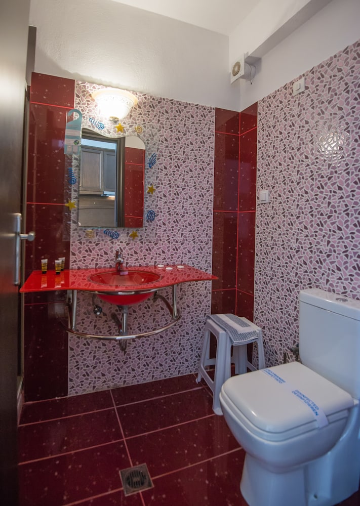 Marilena Apartments 42/45