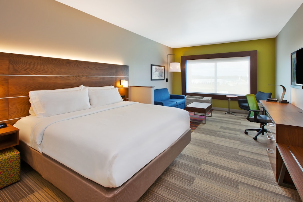 Holiday Inn Express And Suites South Hill 13/40