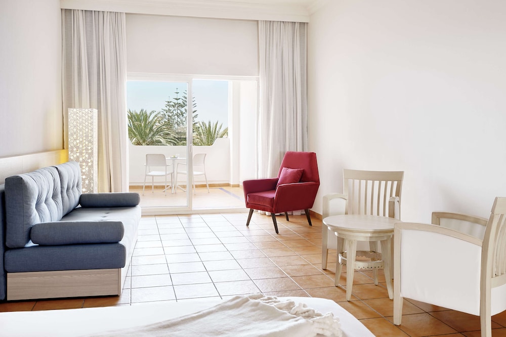 Iberostar Waves Founty Beach 33/66