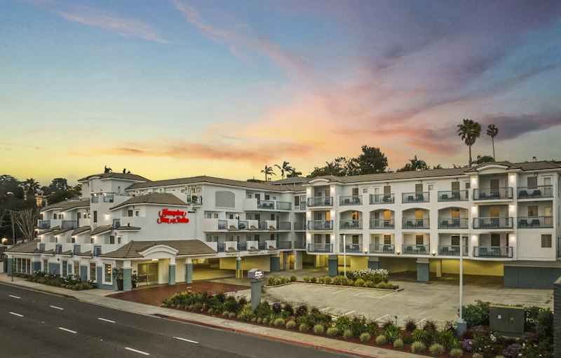 Hampton Inn and Suites Hermosa Beach 4/43