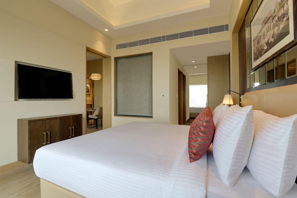 Lemon Tree Hotel Jhansi 8/22