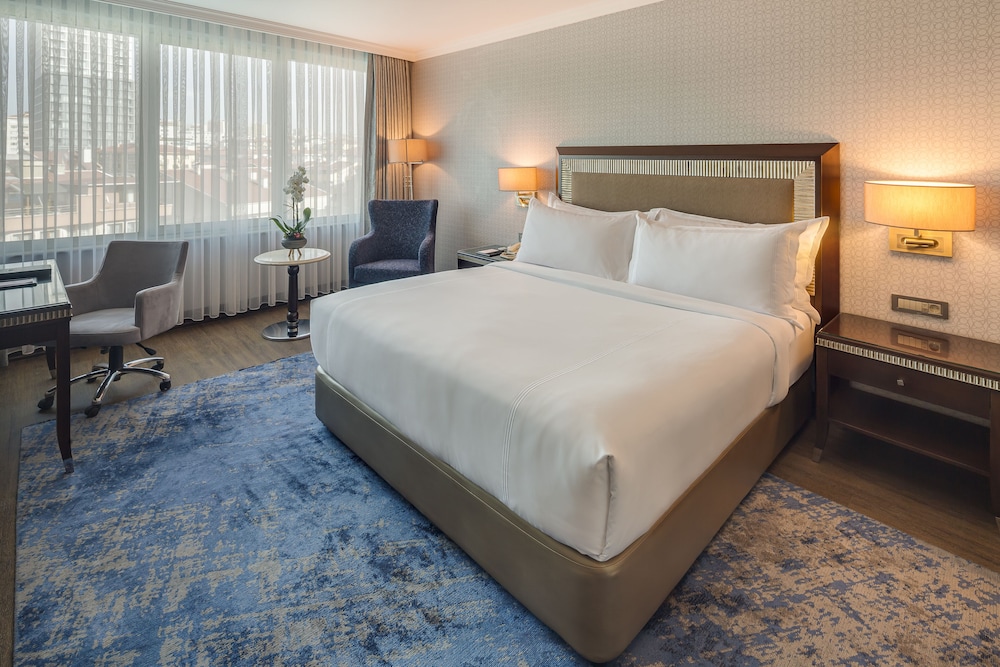 SUPERIOR, KING BED, CITY VIEW