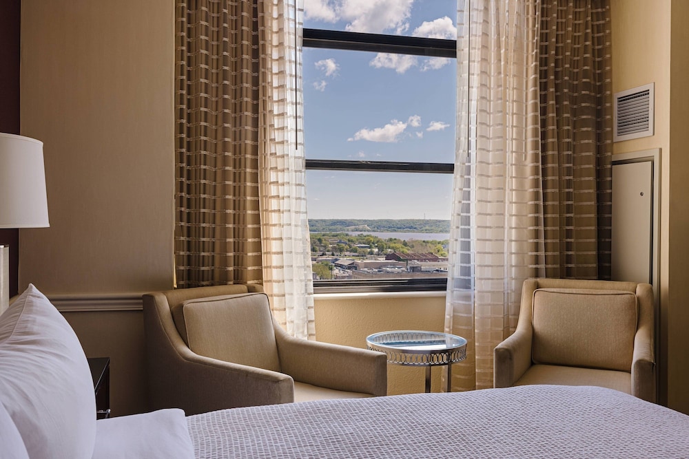 PEORIA MARRIOTT PERE MARQUETTE 13/50
