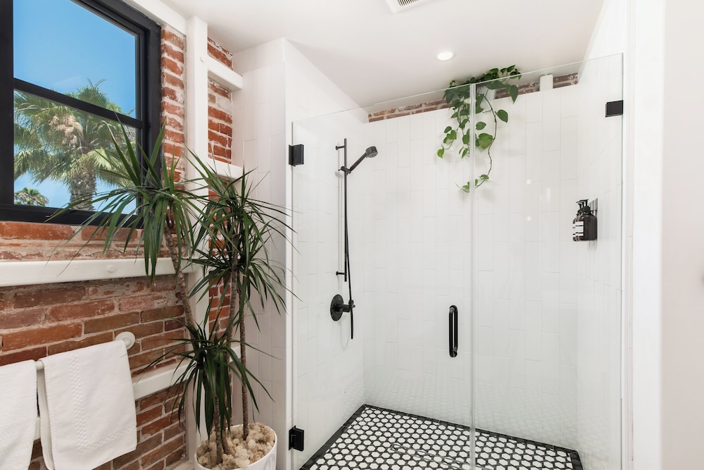 The Brick Hotel 30/50