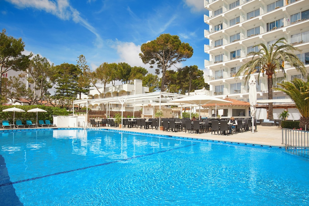 Universal Hotel Castell Royal 7/56