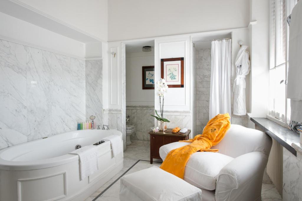 Room at Grand Hotel Plaza, ROME