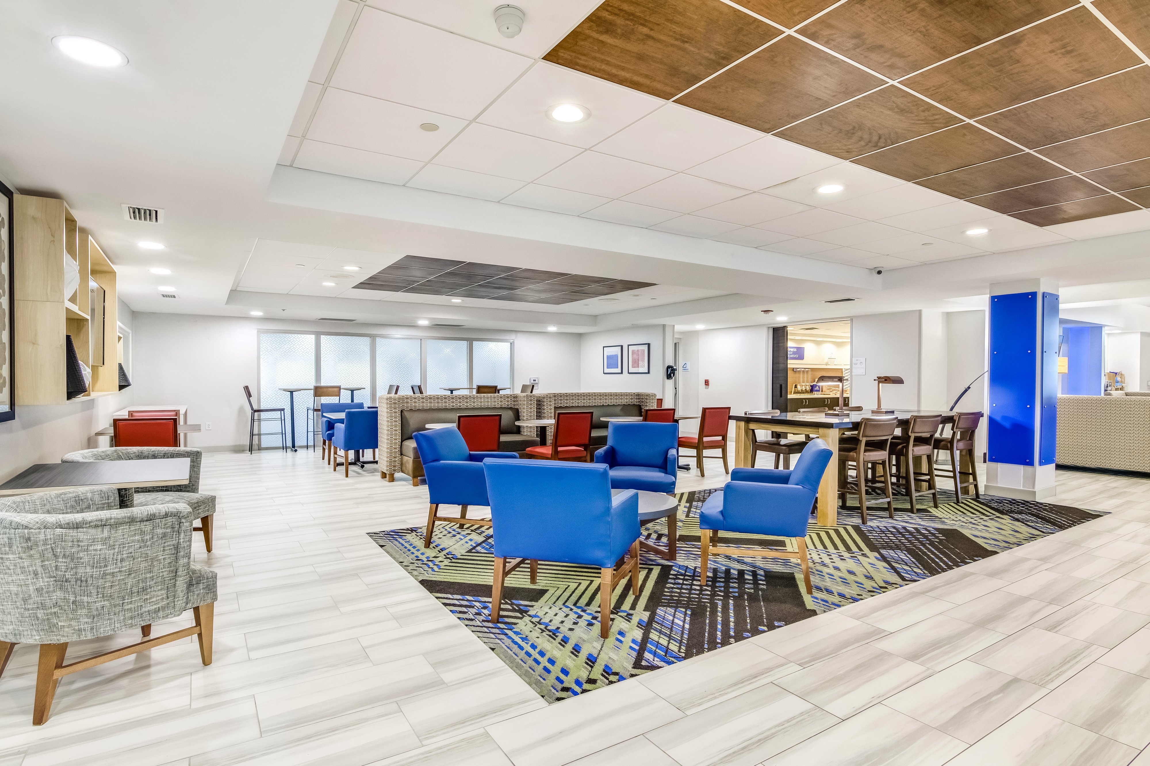 Holiday Inn Express and Suites Longview North 49/58