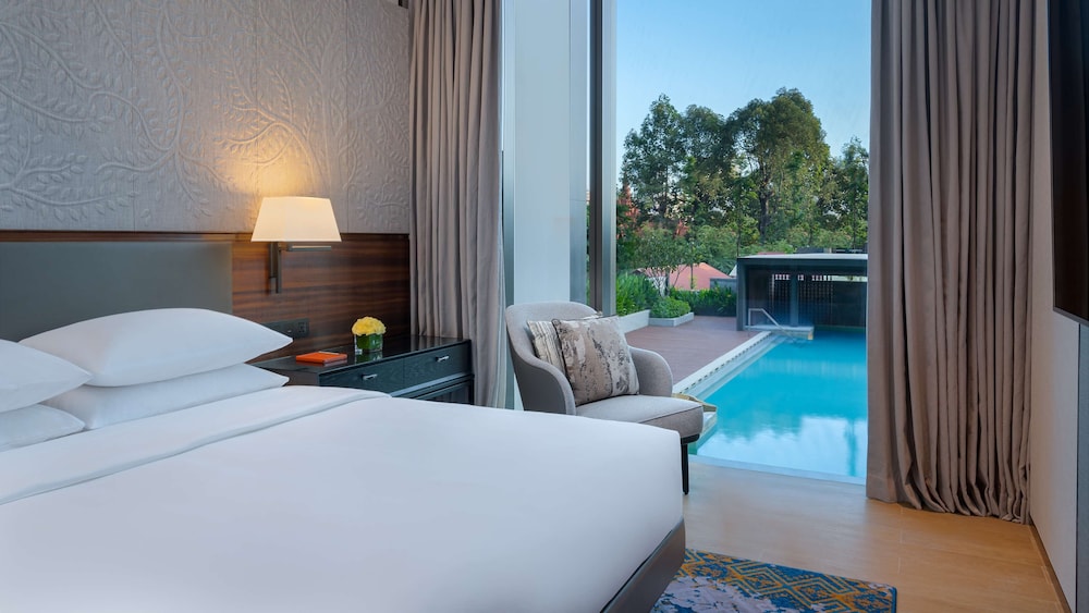 Hyatt Regency Phnom Penh 16/72
