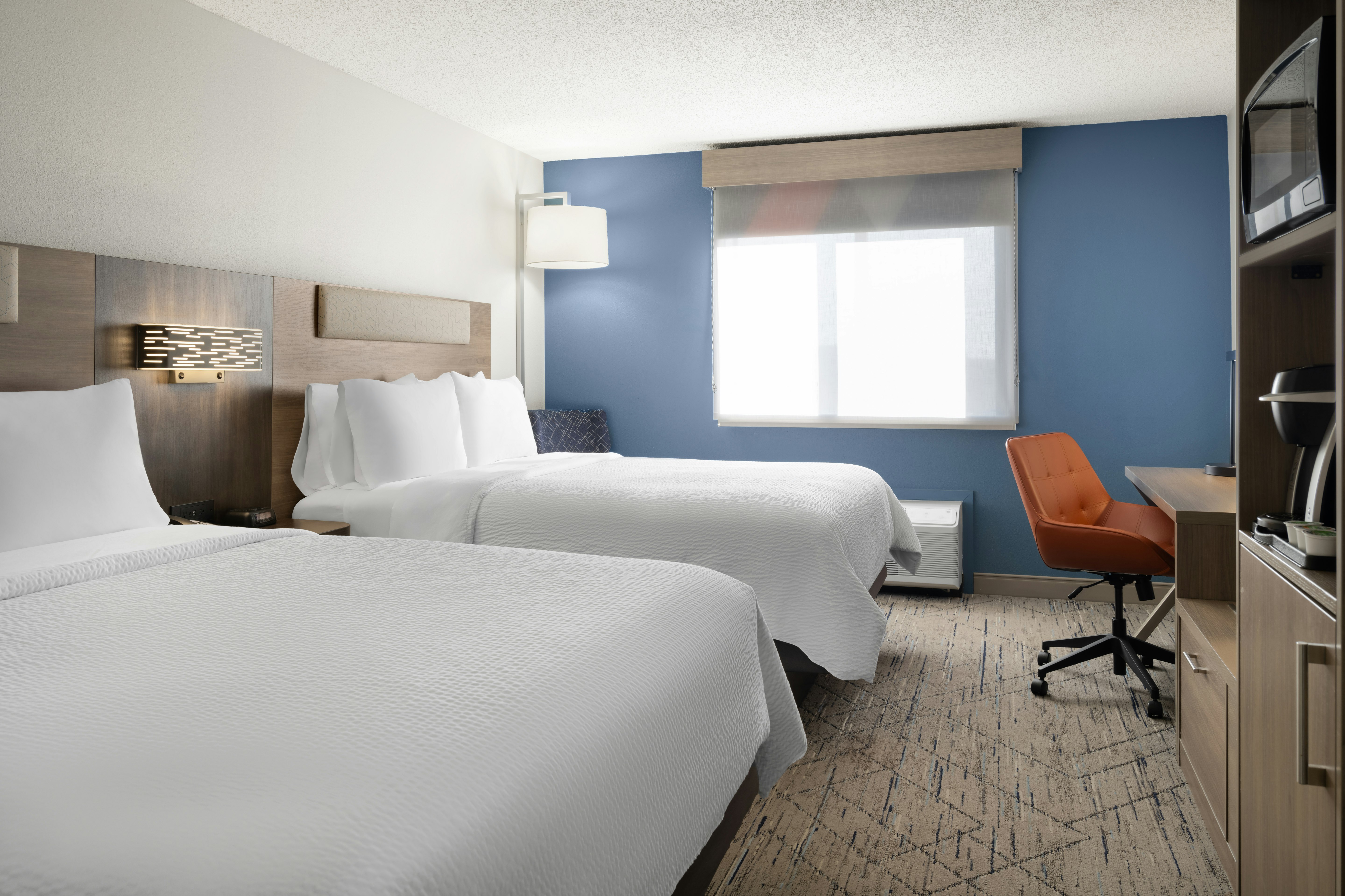 Holiday Inn Express & Suites Midwest City, an IHG Hotel 22/62