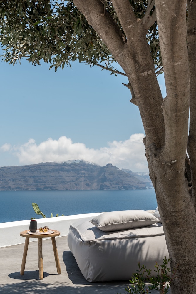 Chelidonia Luxury Suites - Adults Only 35/50
