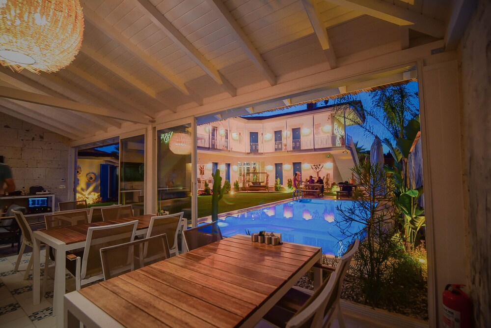 Rhodium Hotel Alacati 35/48