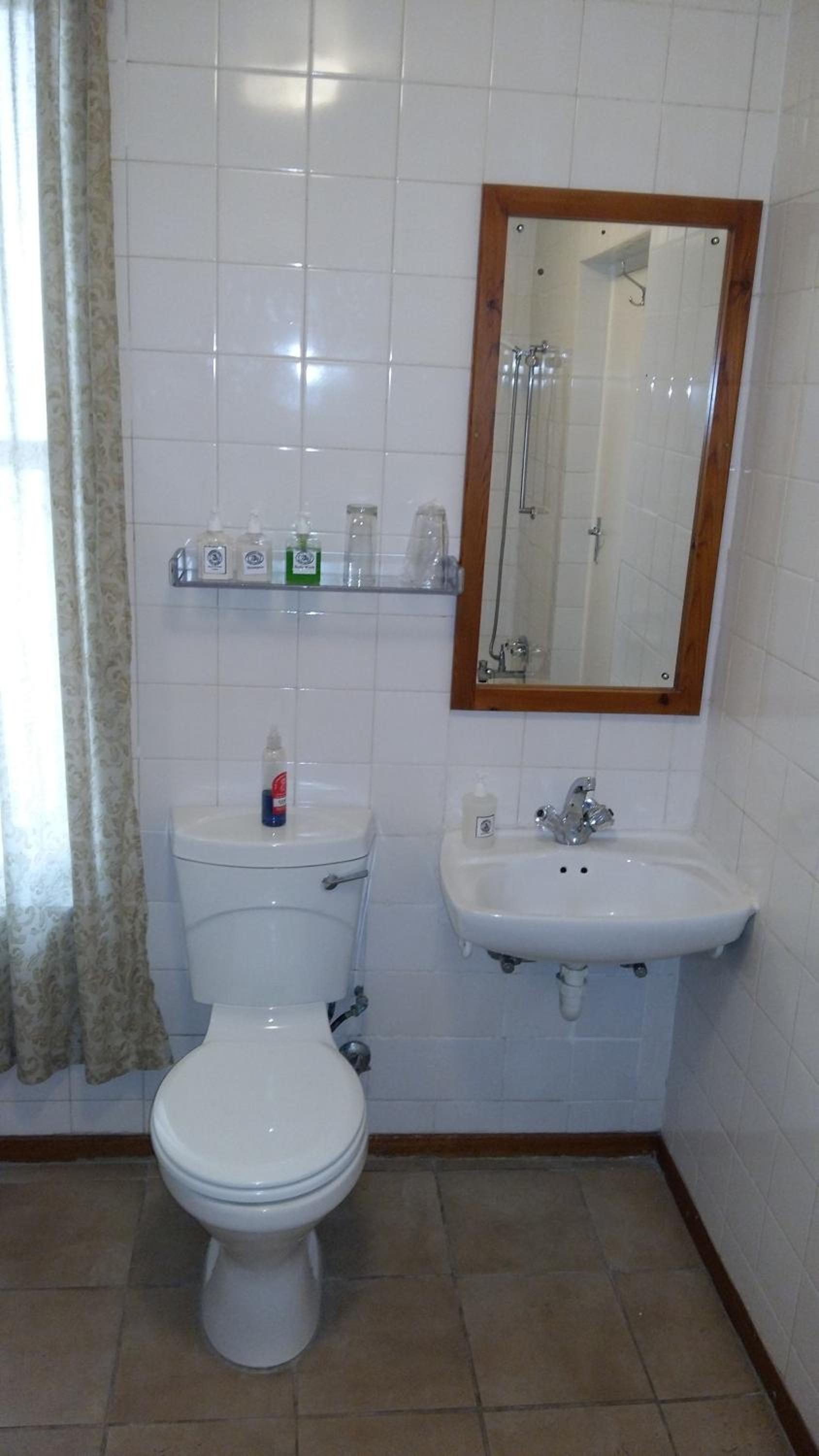 Albertinia Hotel 46/50