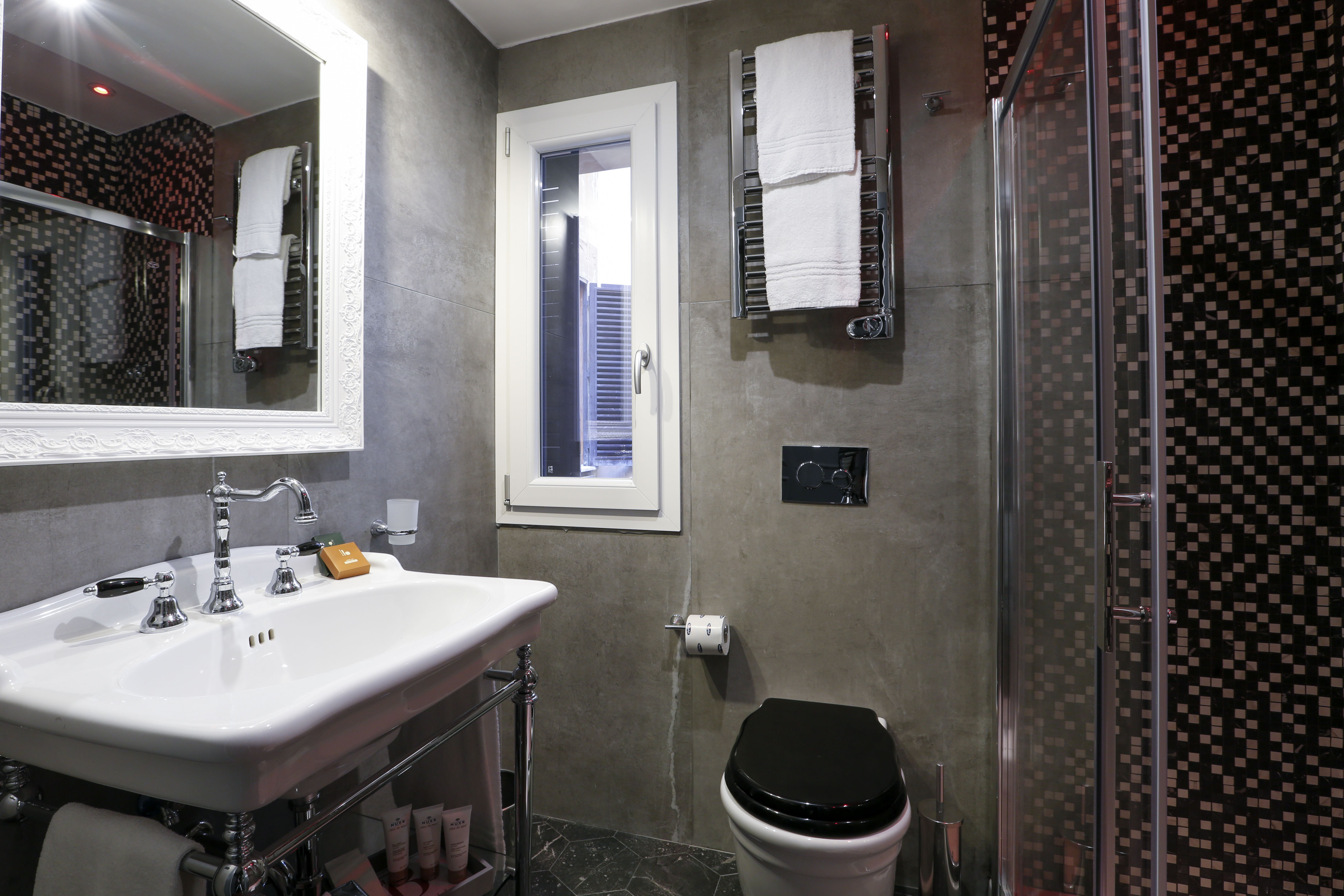 Saint B Boutique Hotel 50/55