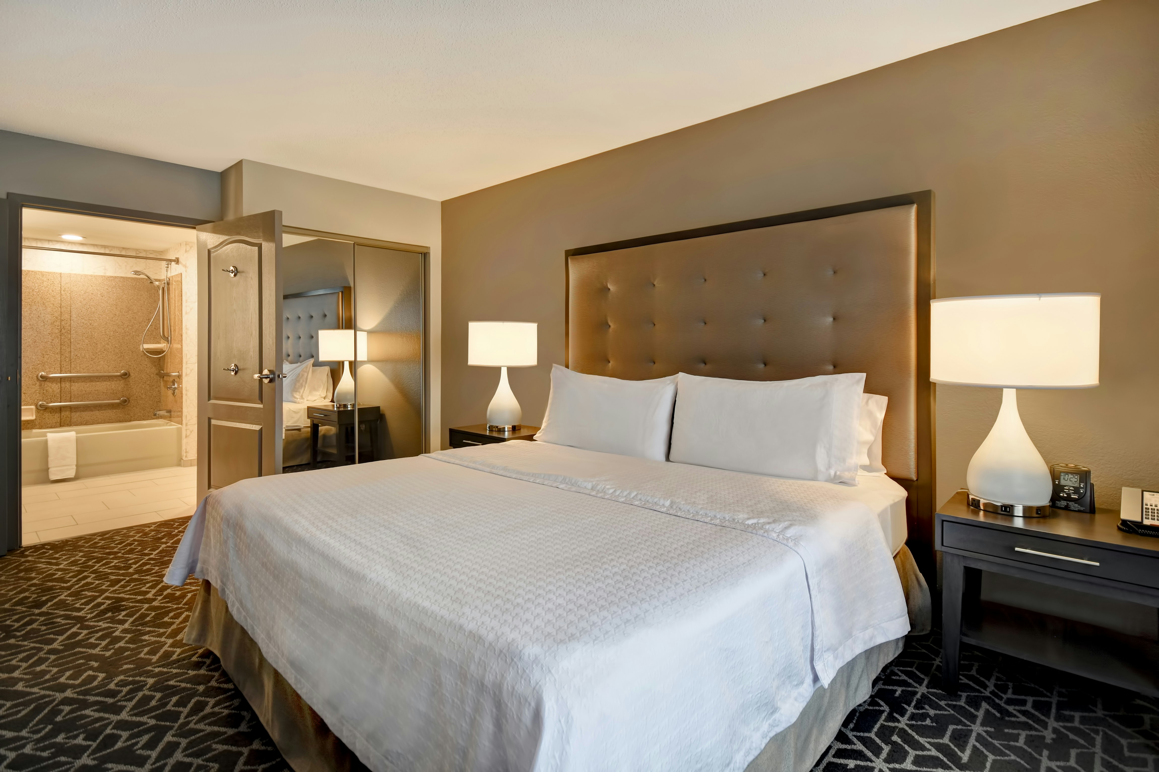 Homewood Suites by Hilton Edgewater-NYC Area 7/19