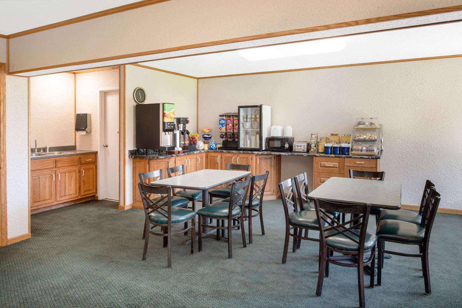 Days Inn by Wyndham Salem, Illinois 9/11
