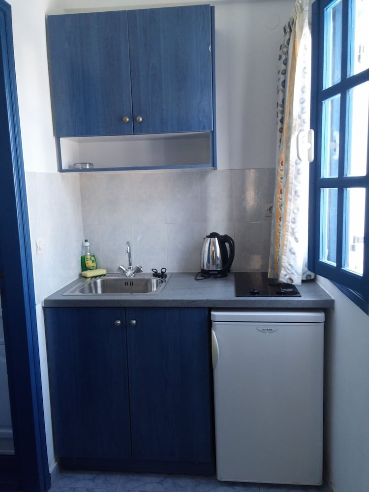 Roula Villa 3/50
