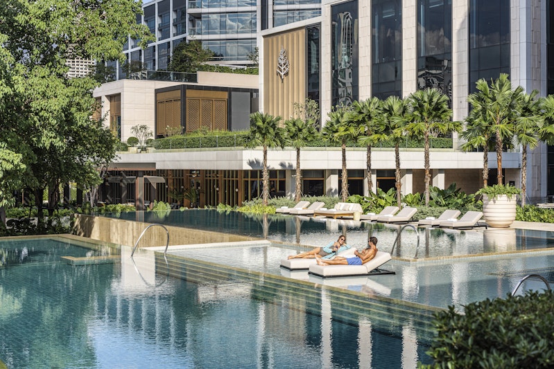 Four Seasons Hotel Bangkok at Chao Phraya River 33/35