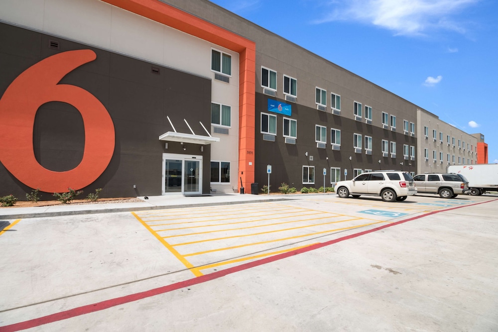 Motel6 Corpus Christi, TX 54/62