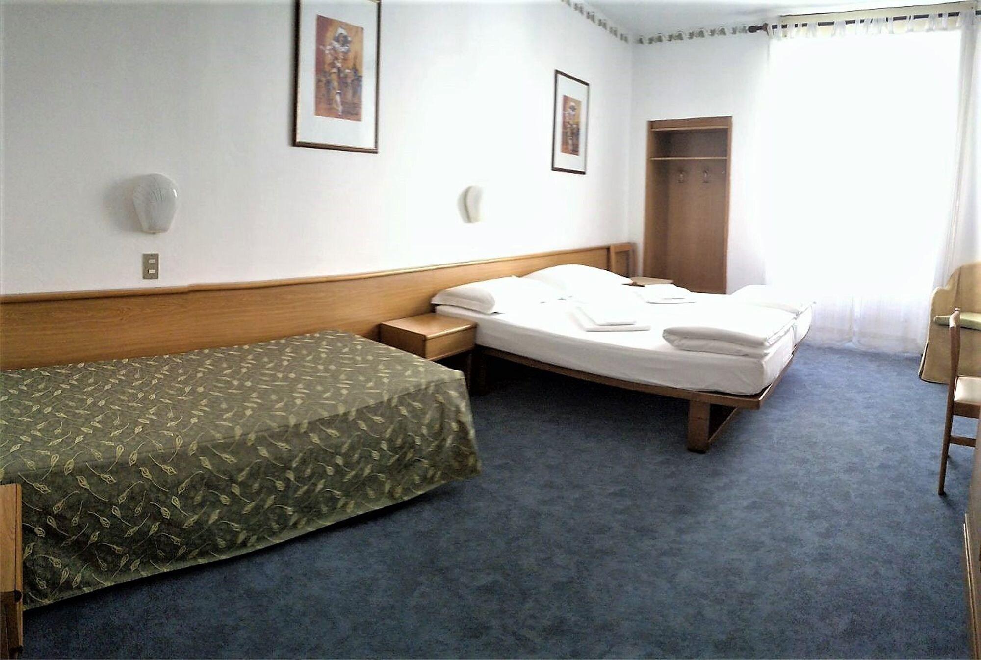 Hotel Modena 9/26
