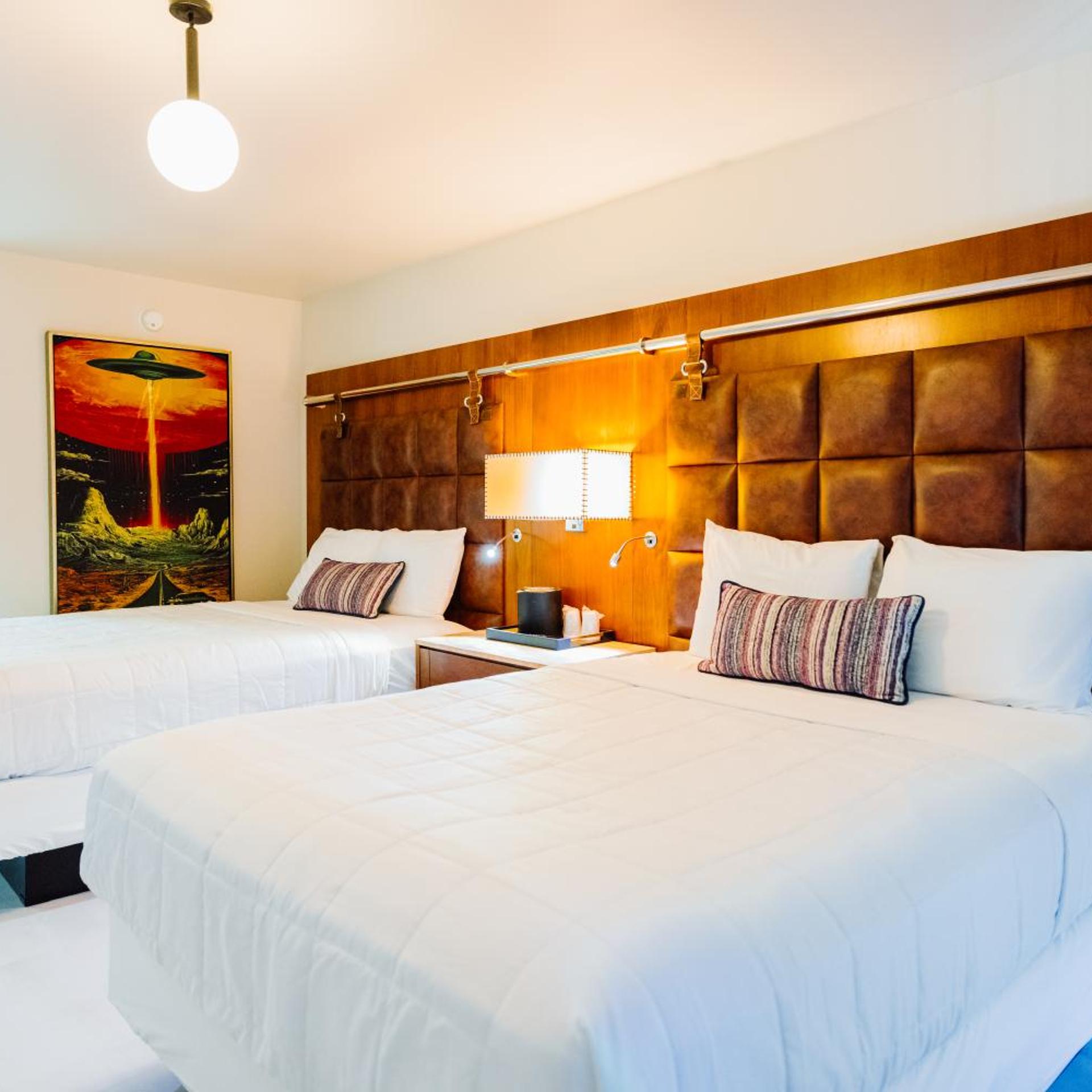 Room, 2 Queen Beds, Courtyard View