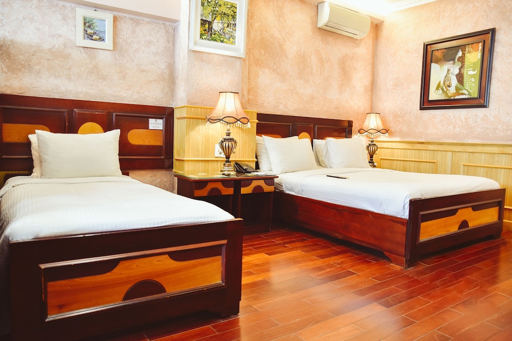 Duc Vuong Hotel 19/86