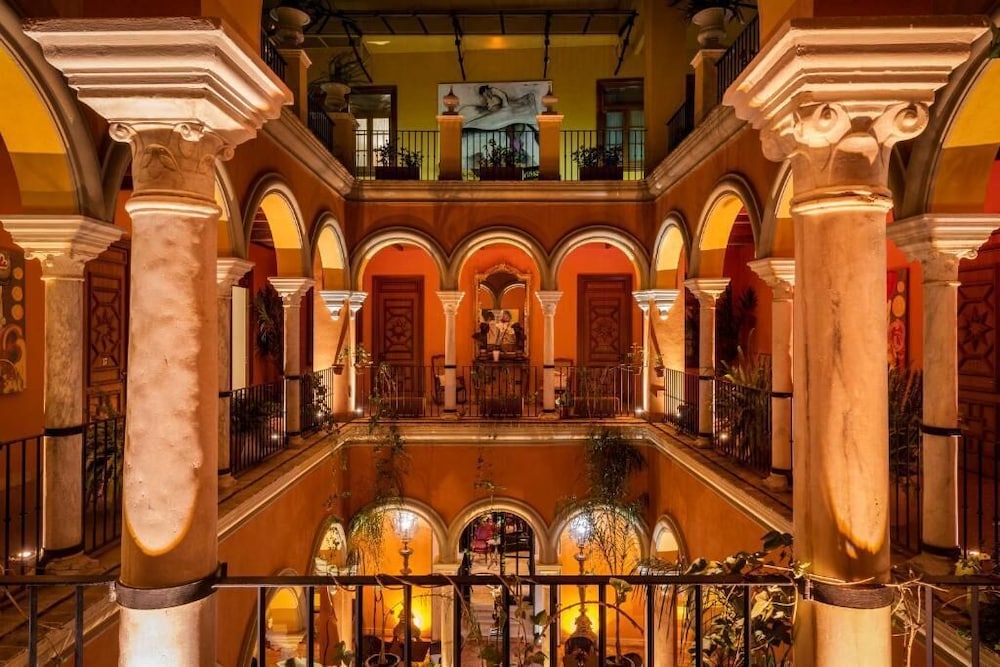 Hotel Casa del Poeta 34/45