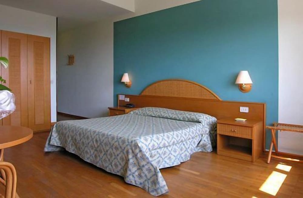 Hotel Cavalieri 11/50