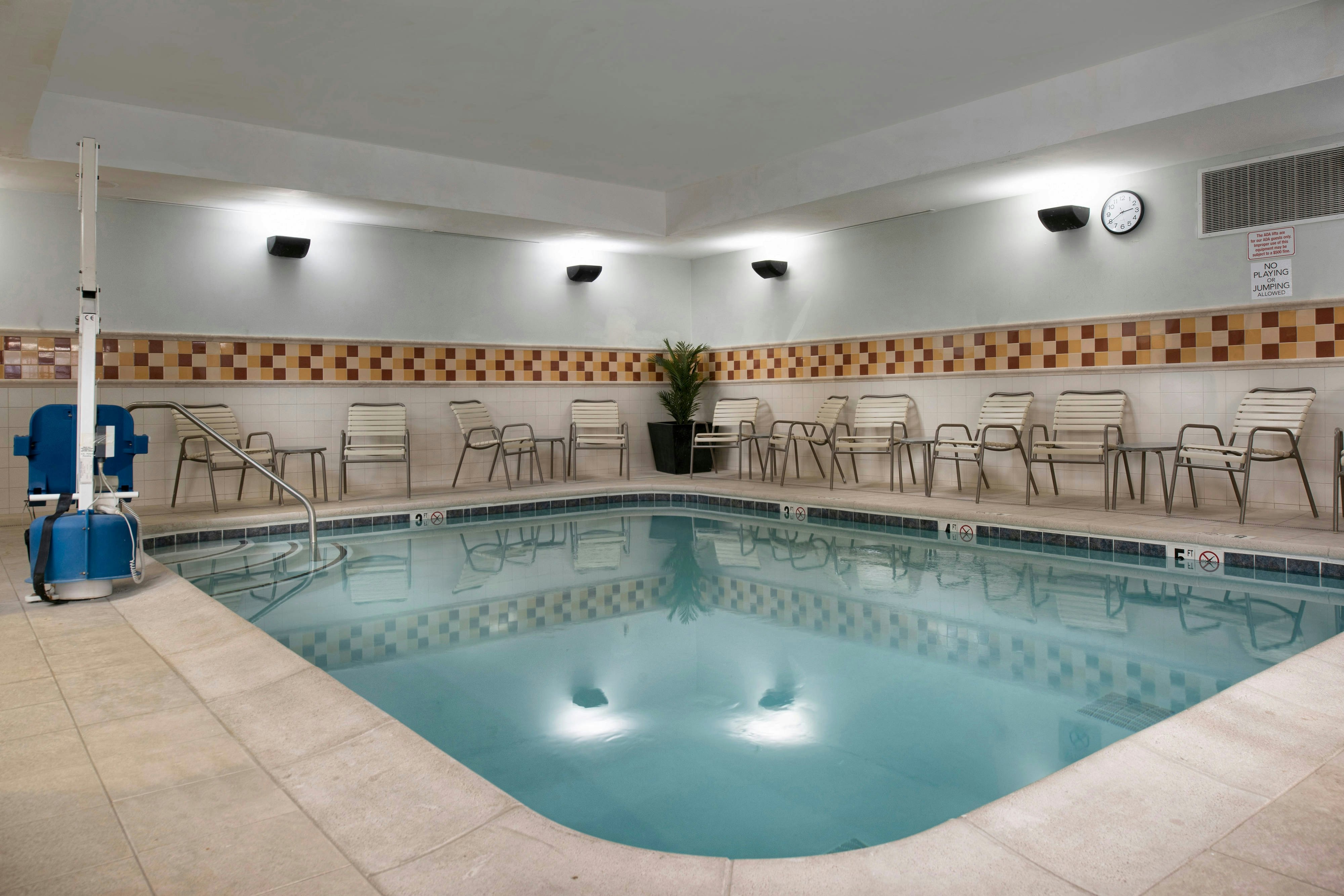 Courtyard by Marriott Collierville 32/58