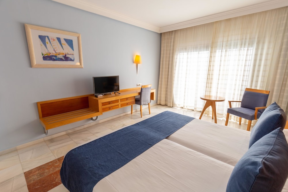 R2 Hotel Pajara Beach 28/48