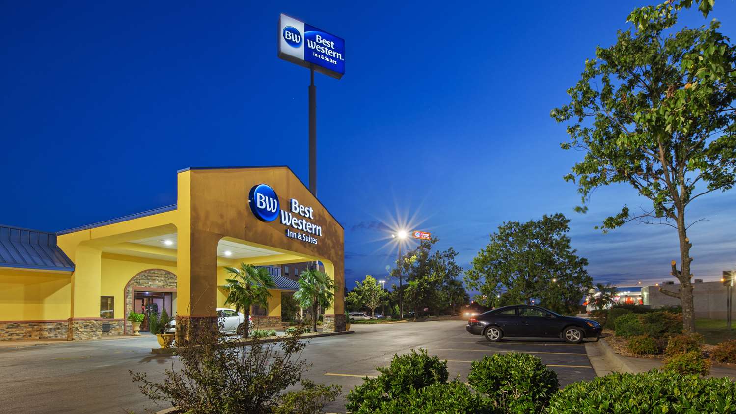 Best Western Inn & Suites Byron 1/10