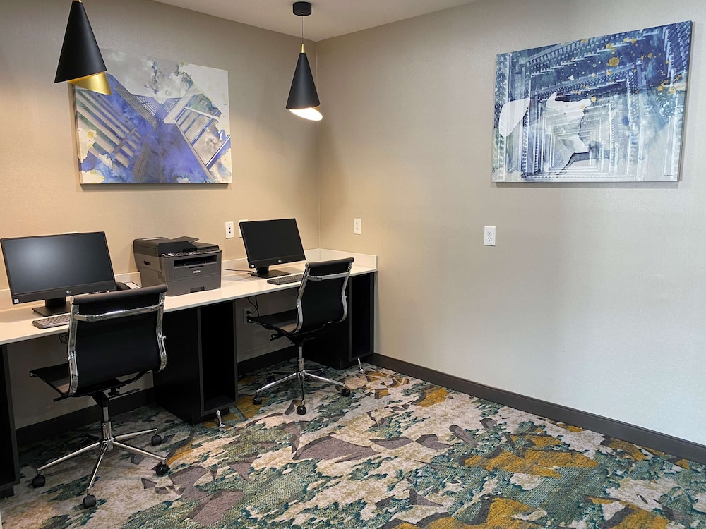 Executive Residency Antioch Inn 40/43