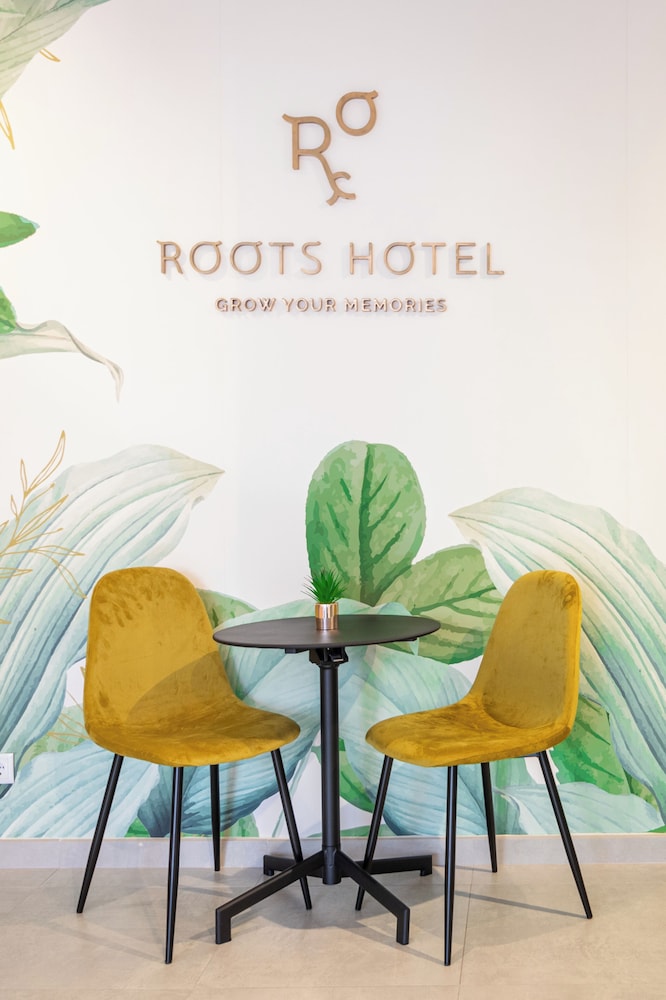 Roots Hotel Apartments 26/38