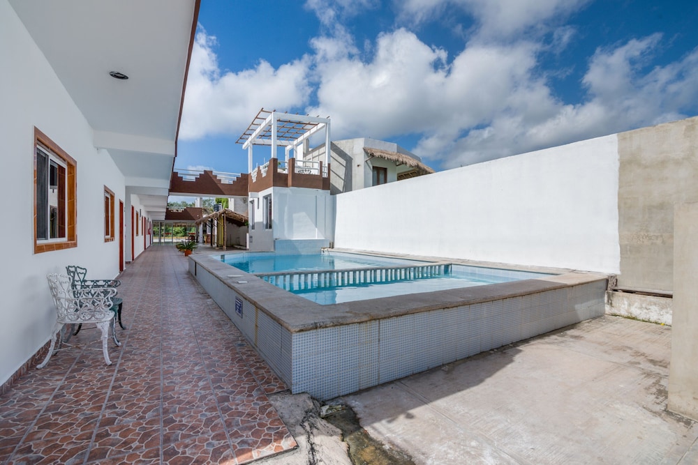 OYO Hotel Palma Real 26/34