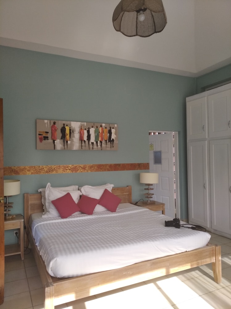 Hotel Fregate Bleue 28/72