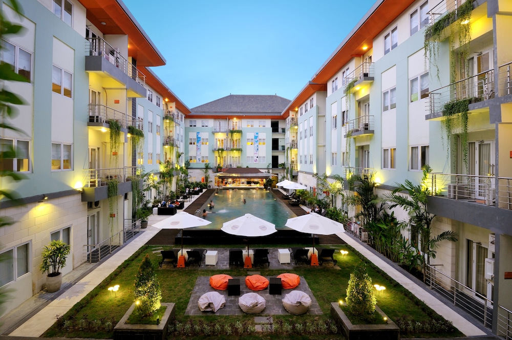 HARRIS Hotel & Residence Riverview Kuta - Bali 43/49