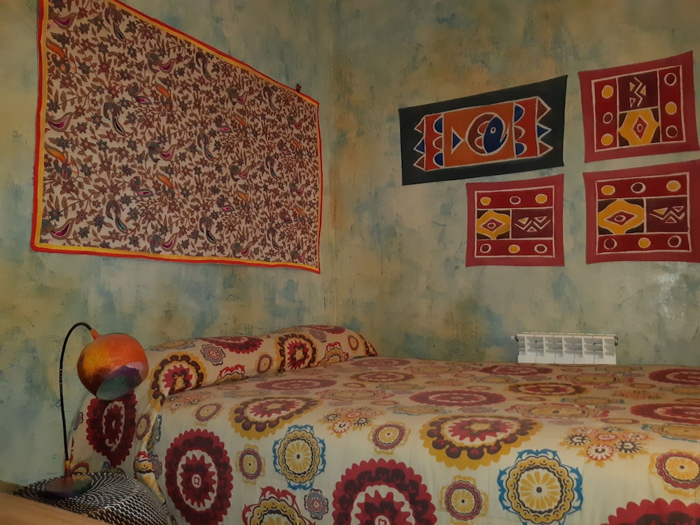 Artistic B and B 6/50