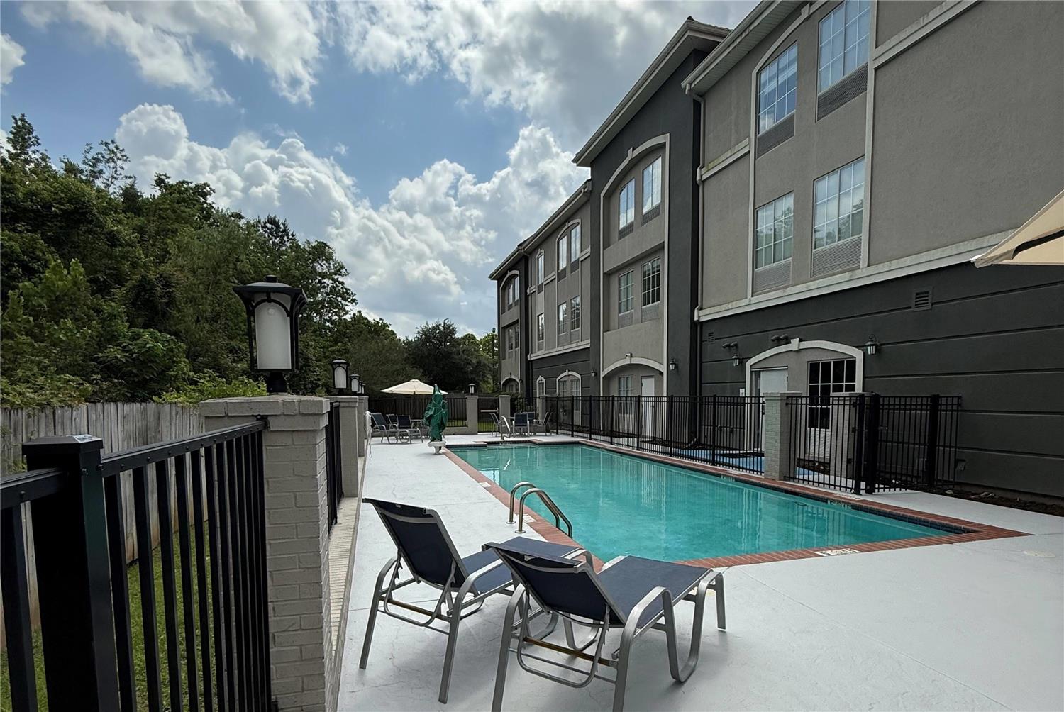 La Quinta Inn & Suites by Wyndham Baton Rouge Denham Springs 37/44