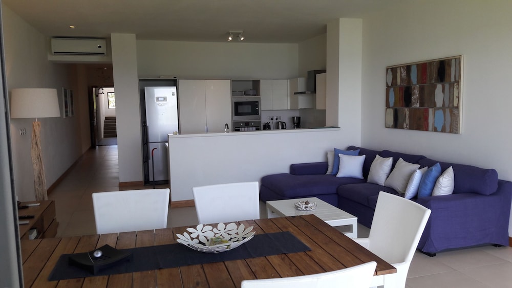 Villasun Seafront Apartment at Cap Ouest 11/29