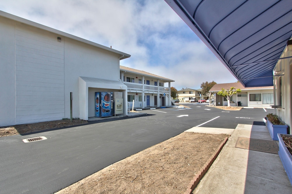 Motel 6 Castroville - Monterey 3/40