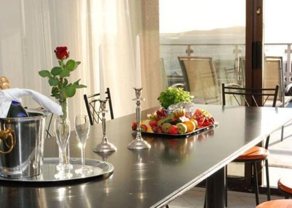 Quality Hotel Grand Larvik 55/73