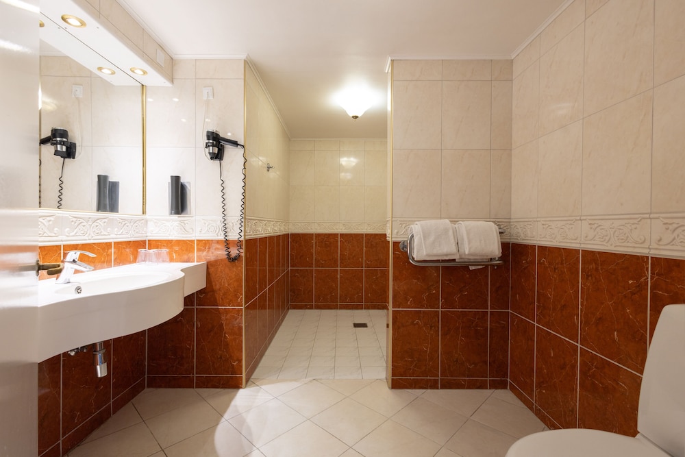 Milling Hotel Plaza 56/56