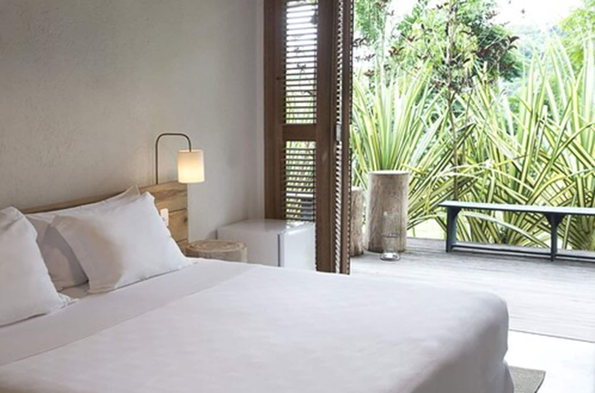 Standard, Garden or Garden View