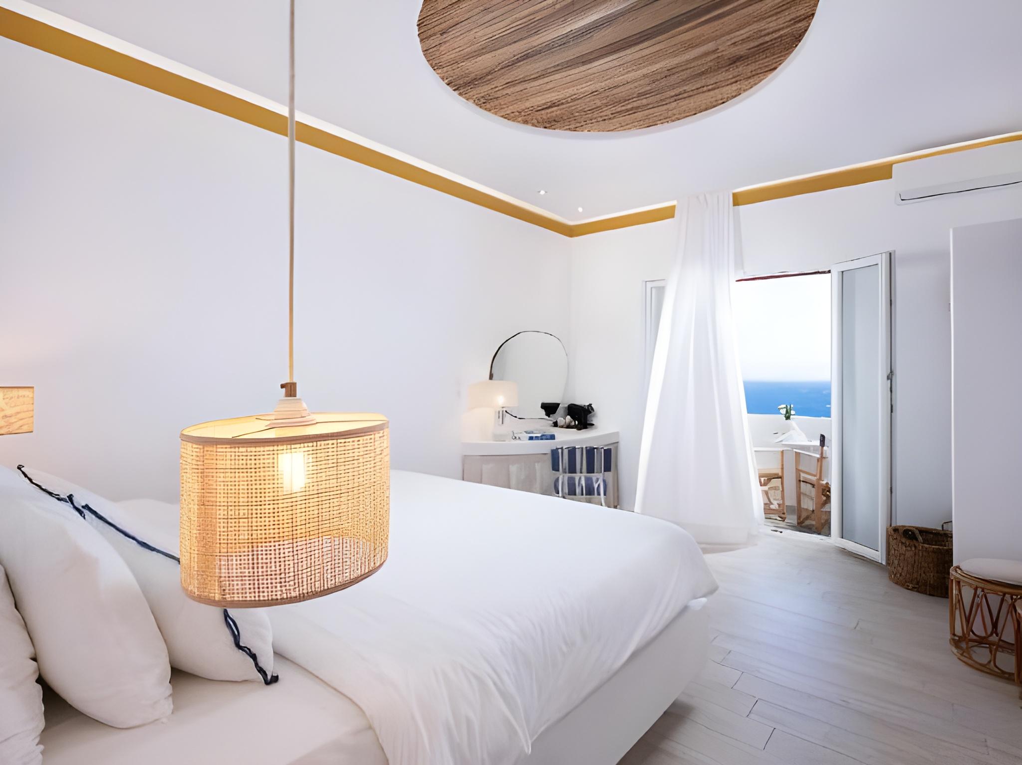 Superior, Double Bed, Partial Sea View
