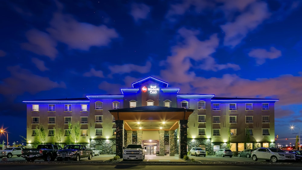 Best Western Plus Sherwood Park Inn and Suites 1/59
