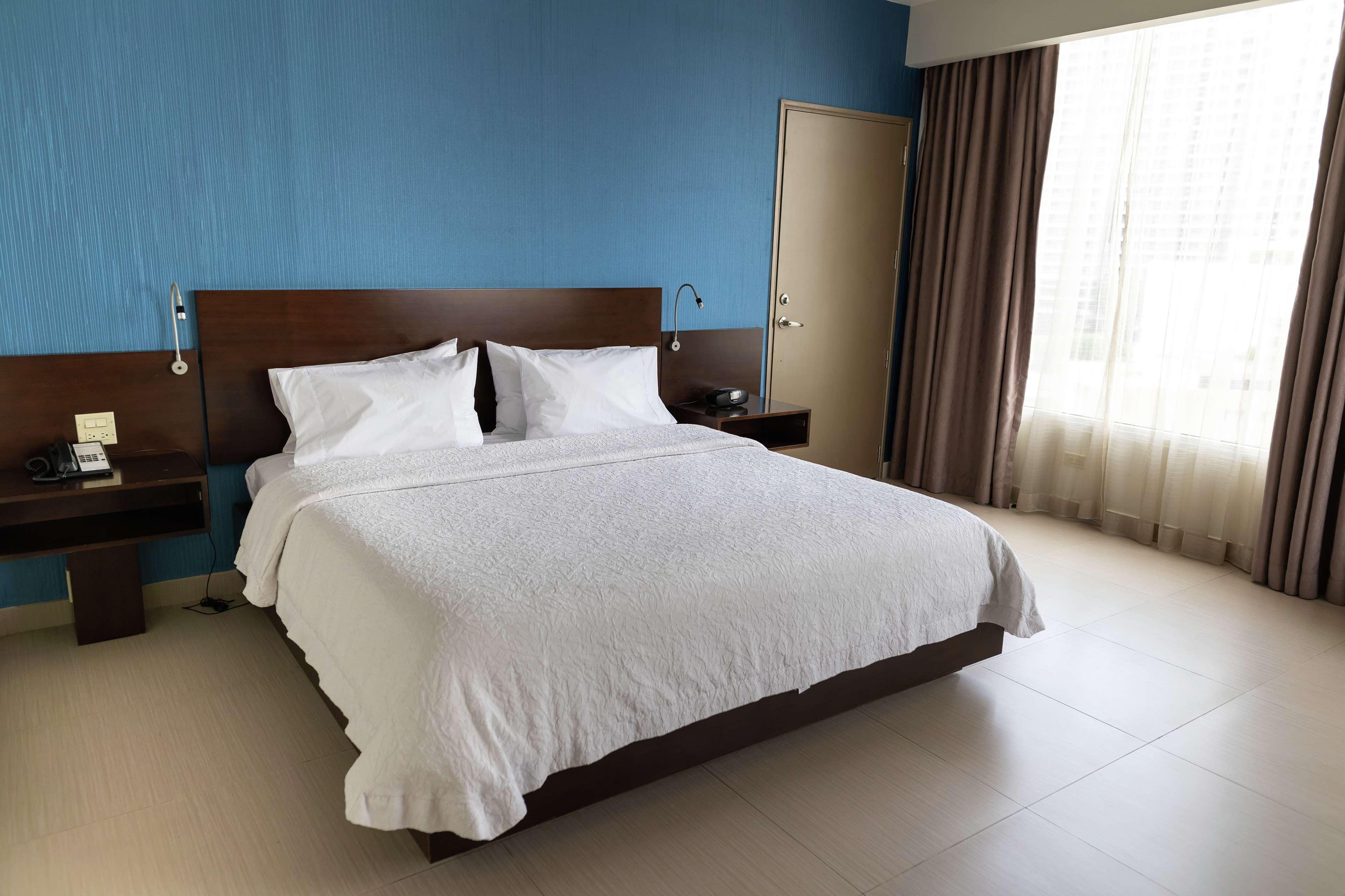 2 ROOMS, SUITE, KING BED, CITY VIEW, SOFA