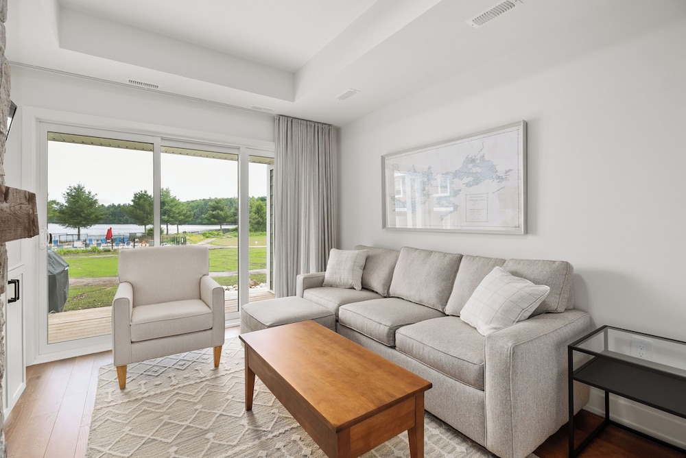 Touchstone Resort 42/57