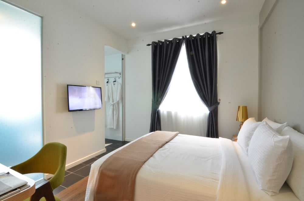 Havona Boutique Hotel at Mount Austin 22/48