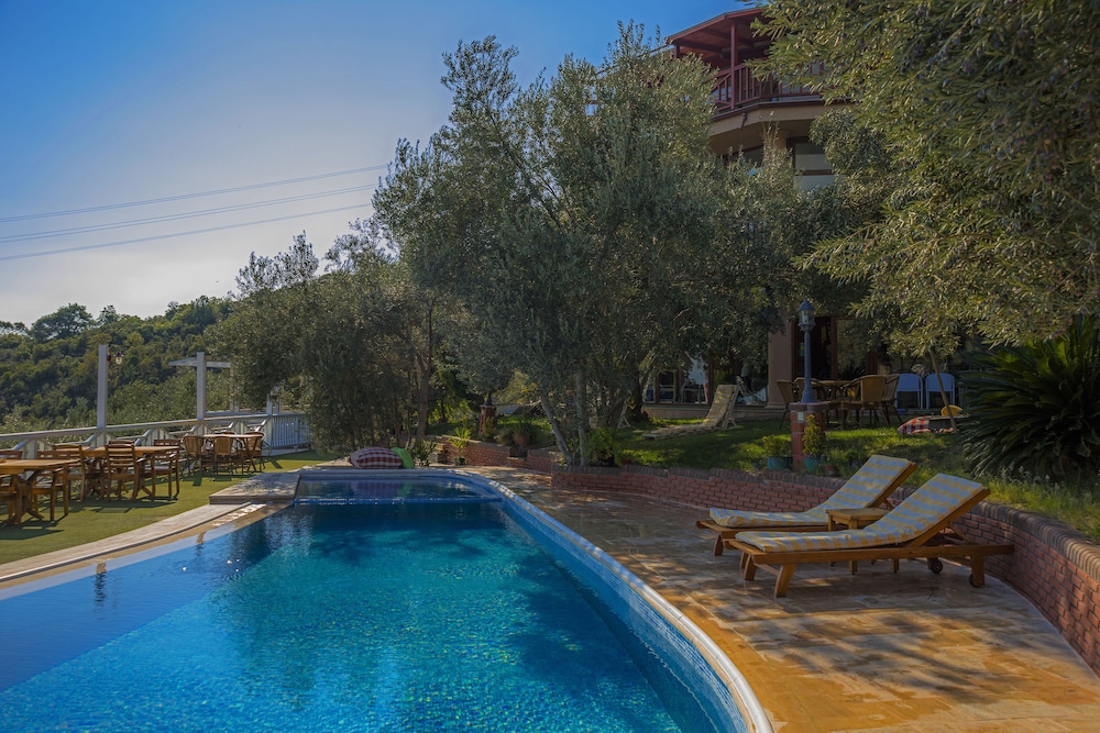 Aeneas Hotel 43/50