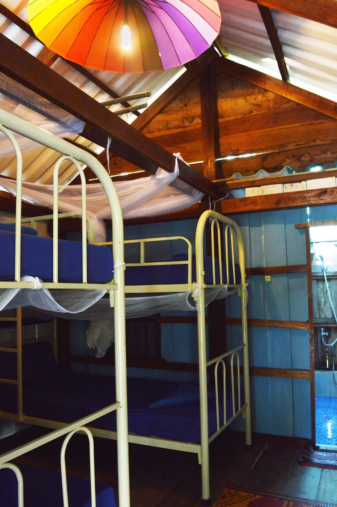 Palm Beach Bungalow Resort 40/66