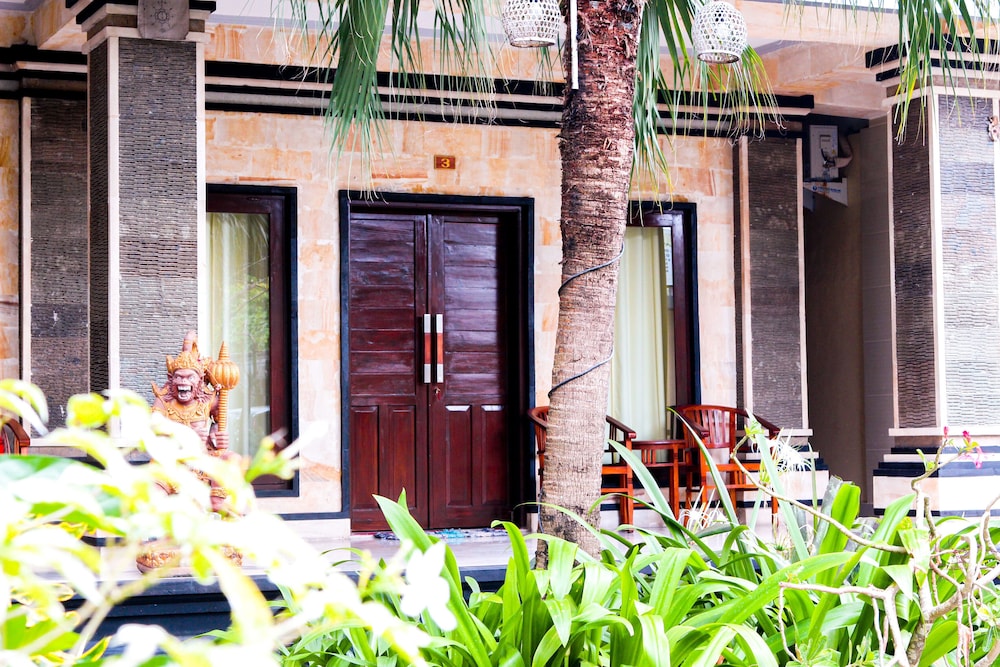 Putu Guest House 2 1/35